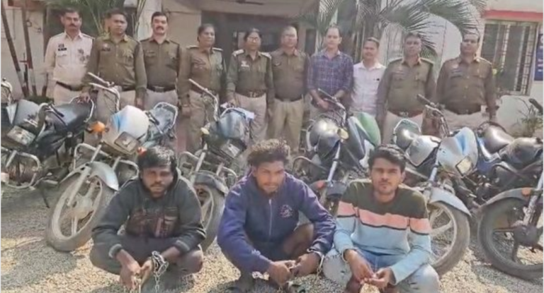 जगदलपुर में बाइक चोर गिरोह पर बस्तर पुलिस की बड़ी कार्रवाई: तीन आरोपी गिरफ्तार, 6 चोरी की मोटरसाइकिलें बरामद