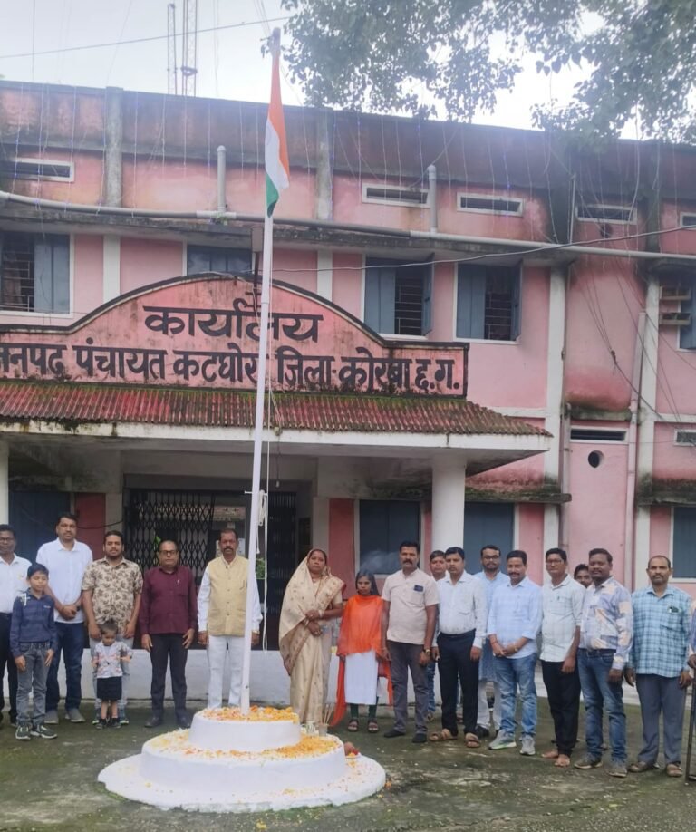80वें स्वतंत्रता दिवस पर प्रशासनिक भवनों से लेकर स्कूल-कॉलेज और निजी संस्थानों तक हुए विविध आयोजन, गूंजे ‘भारत माता की जय’ और ‘वंदे मातरम्’ के जयघोष
